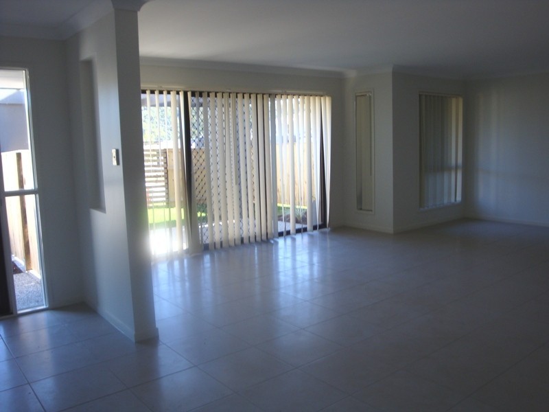 Pacific Pines QLD 4211