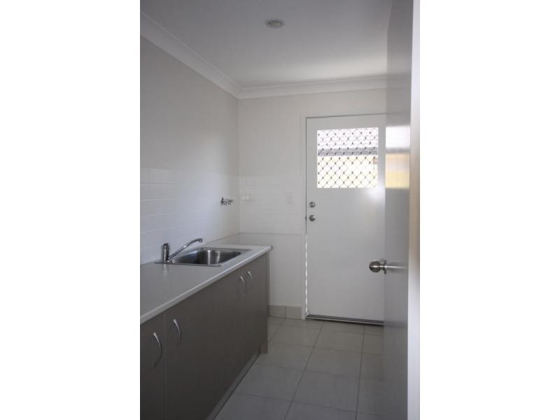 Hillcrest QLD 4118