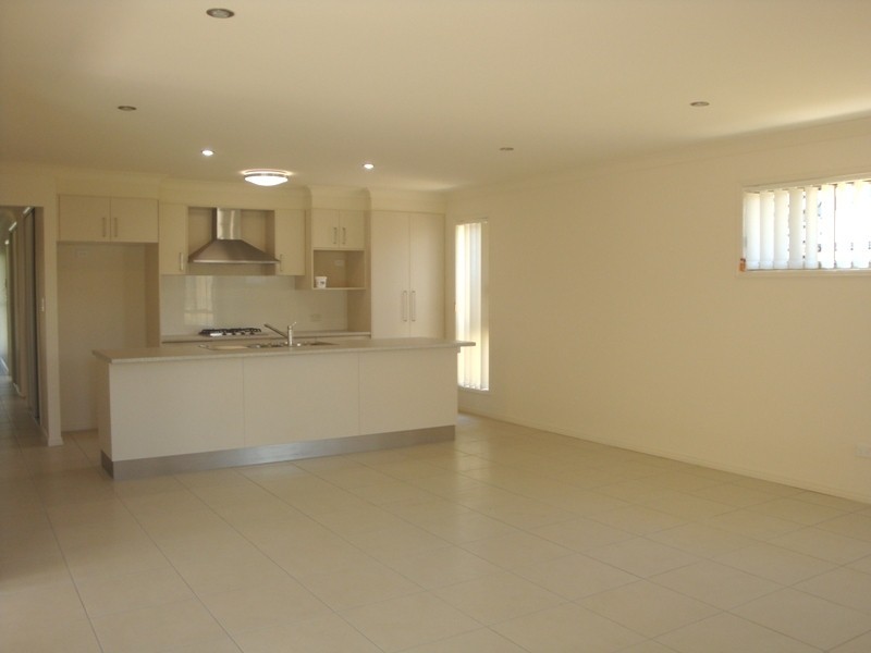 Hillcrest QLD 4118
