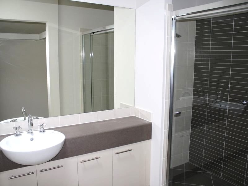 Pacific Pines QLD 4211