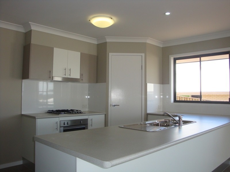 8 Sabina Street, Highland Reserve, Upper Coomera QLD 4209