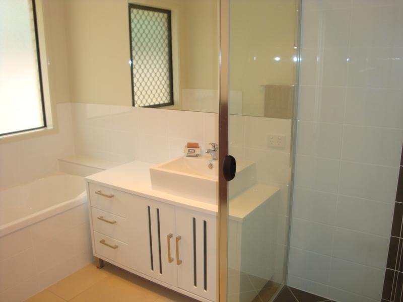 Boronia Heights QLD 4124