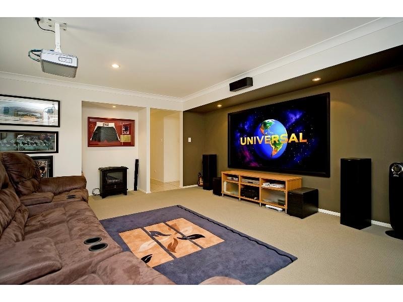 Coomera Waters QLD 4209