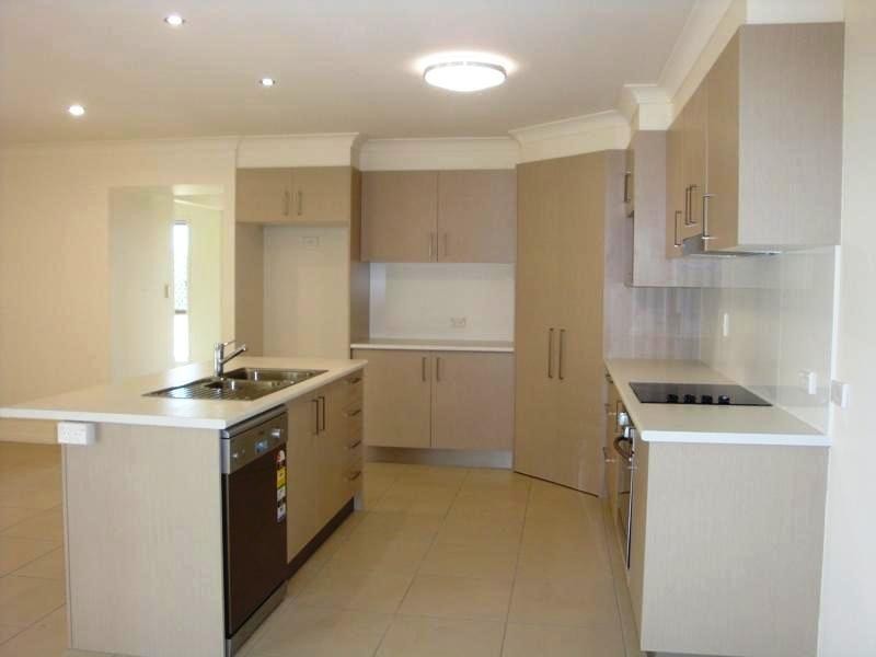 Hillcrest QLD 4118