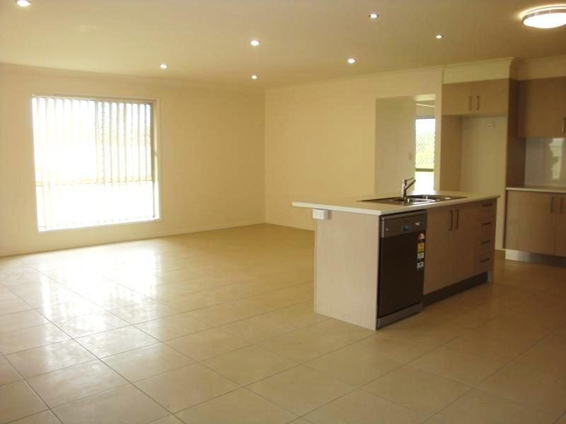 Hillcrest QLD 4118