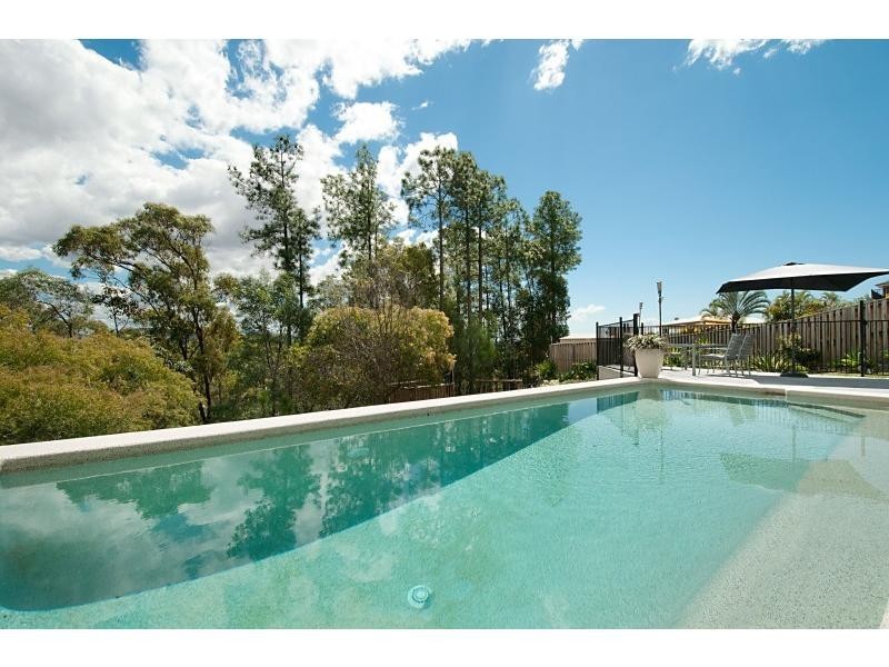 24 Hillary Circuit, Pacific Pines QLD 4211