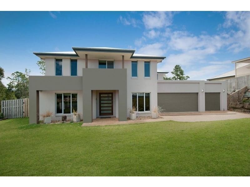 24 Hillary Circuit, Pacific Pines QLD 4211