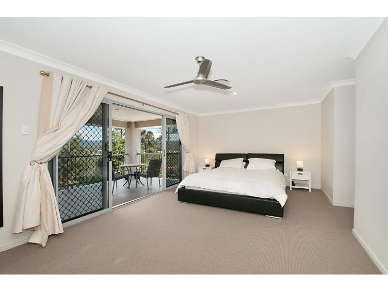 24 Hillary Circuit, Pacific Pines QLD 4211