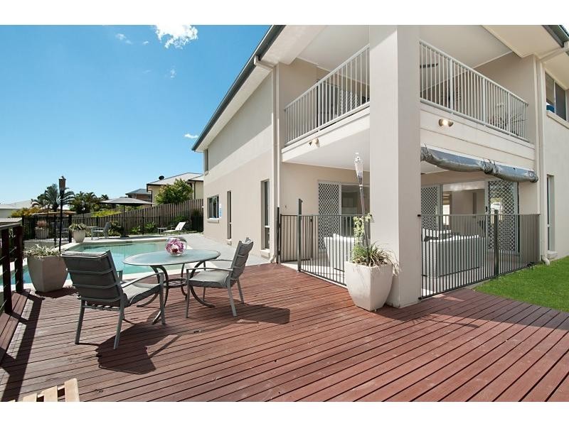 24 Hillary Circuit, Pacific Pines QLD 4211