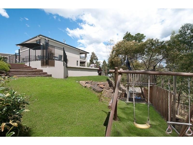 24 Hillary Circuit, Pacific Pines QLD 4211