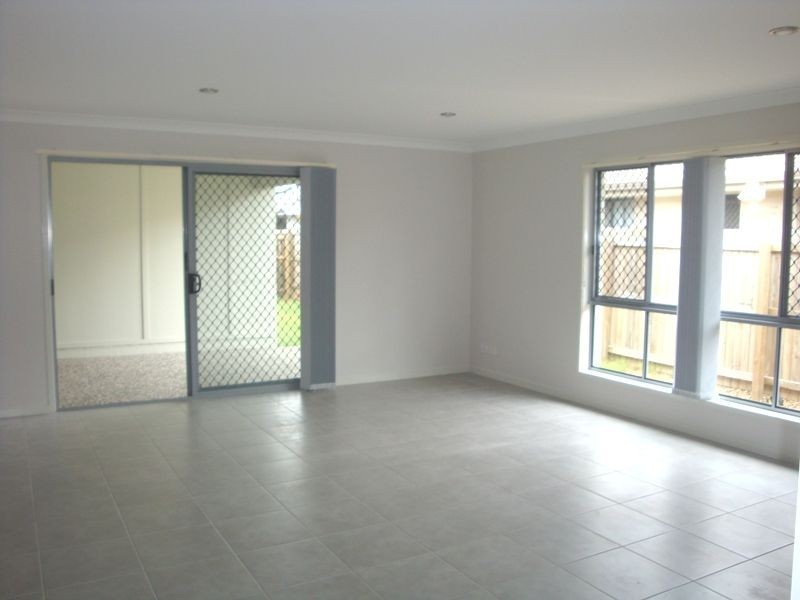 5 Tooloom Court, Waterford QLD 4133