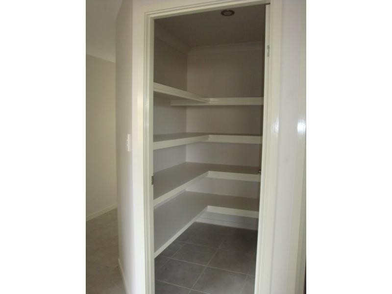 5 Tooloom Court, Waterford QLD 4133