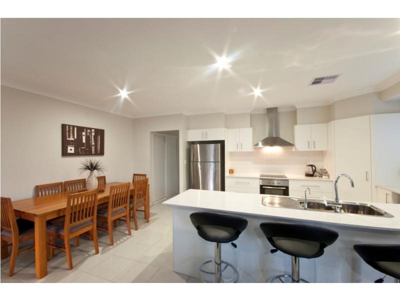 18 Plantation Crescent, Riverstone Crossing, Upper Coomera QLD 4209