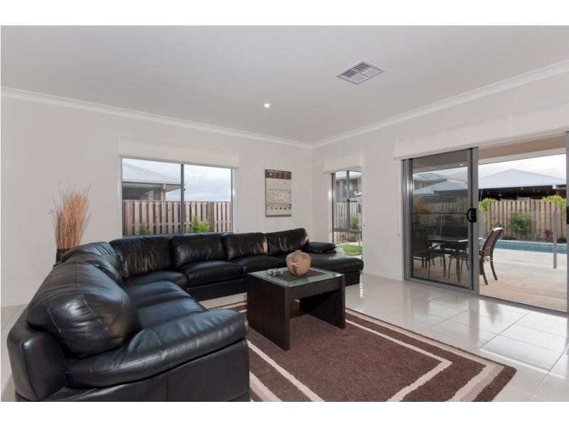 18 Plantation Crescent, Riverstone Crossing, Upper Coomera QLD 4209