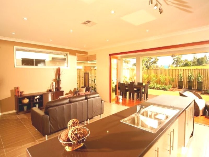 Hope Island QLD 4212