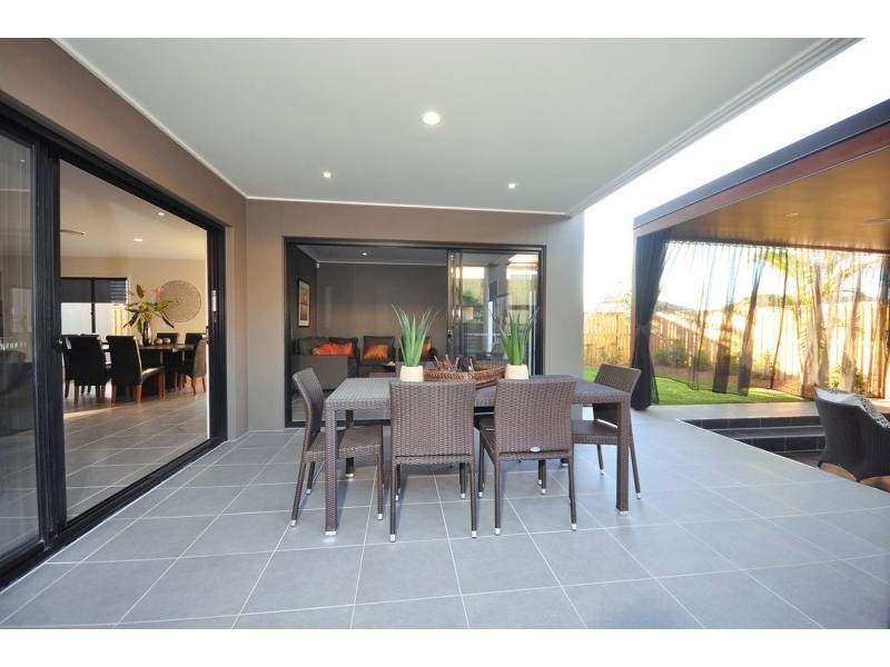 North Lakes QLD 4509