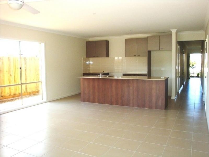 25 Ellenborough Avenue, Ormeau QLD 4208