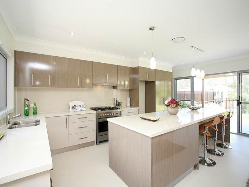 21 Bunderoo Circuit, Gainsborough Greens, Pimpama QLD 4209