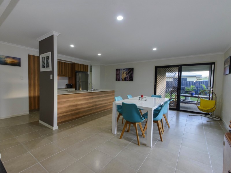 14 Plantation Cres, Maudsland QLD 4210