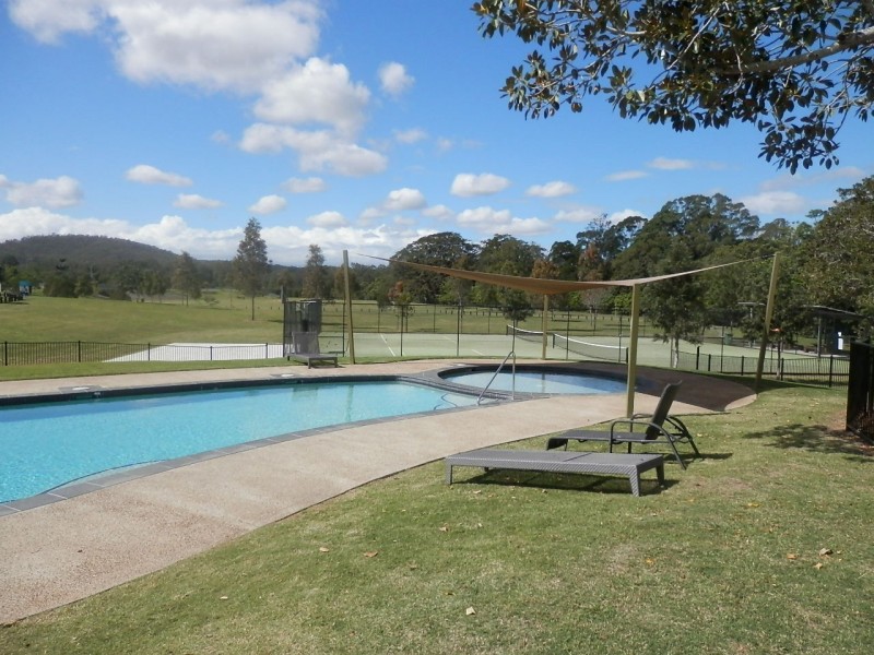 14 Plantation Cres, Maudsland QLD 4210