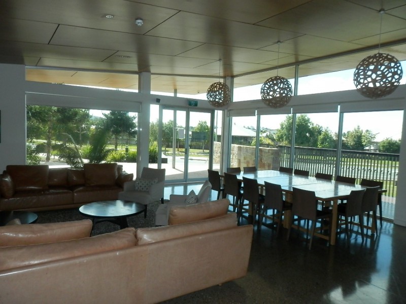 14 Plantation Cres, Maudsland QLD 4210