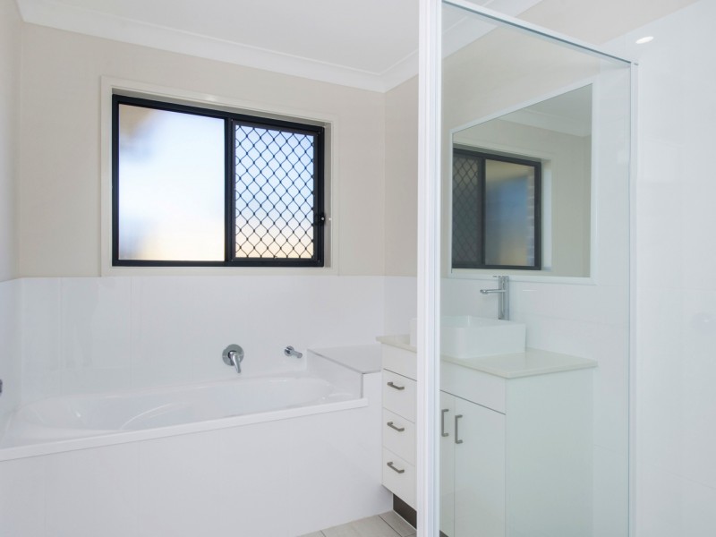 8 Poppy Street, Upper Coomera QLD 4209