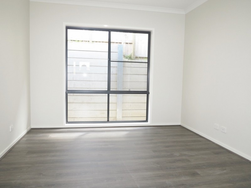 36 Greenstone St, Yarrabilba QLD 4207