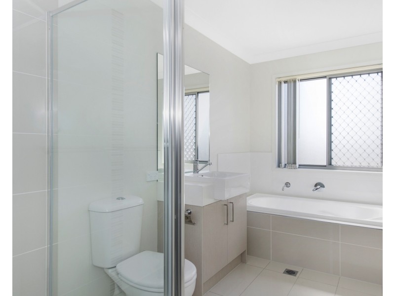 2/57 McAuley Parade, Pacific Pines QLD 4211