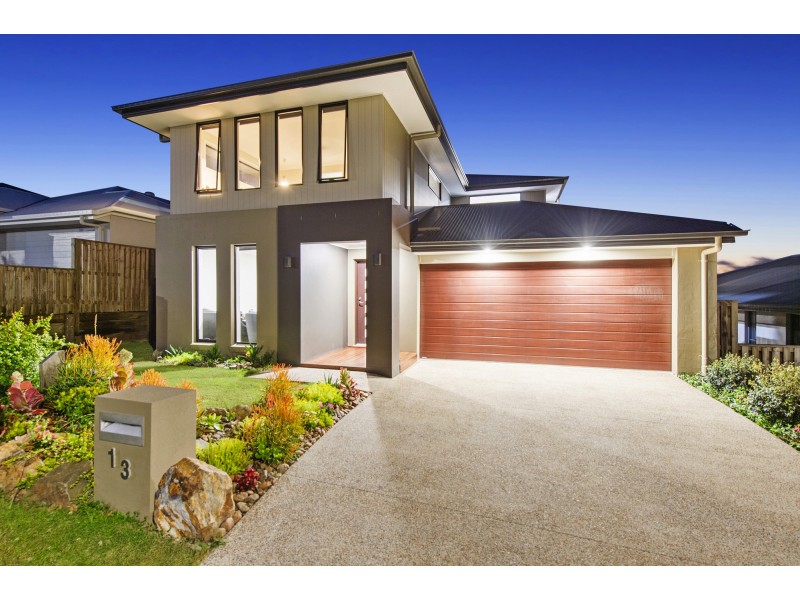 13 Greenvale Cres, Maudsland QLD 4210