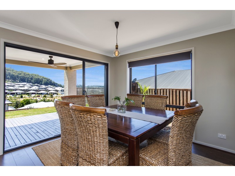 13 Greenvale Cres, Maudsland QLD 4210