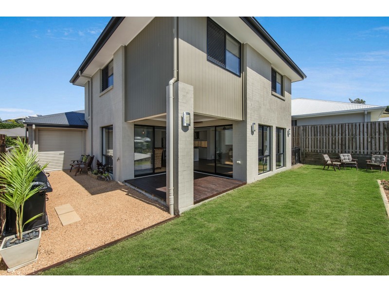 13 Greenvale Cres, Maudsland QLD 4210