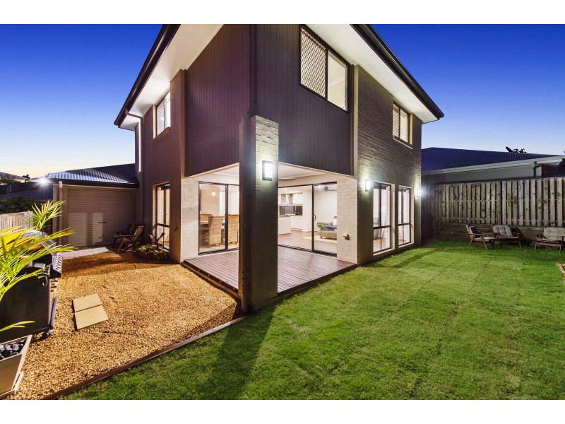 13 Greenvale Cres, Maudsland QLD 4210