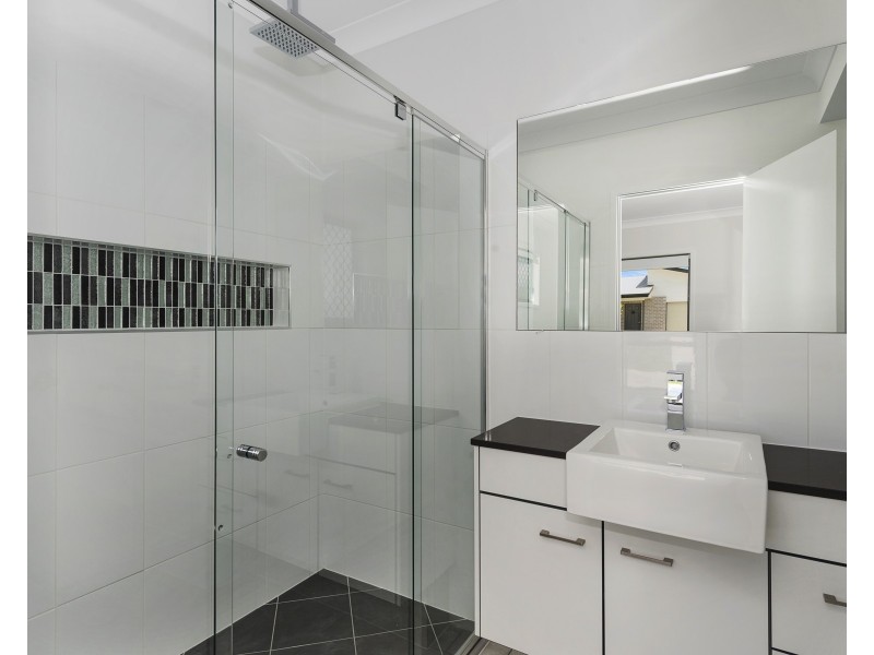 16 Poppy Street, Upper Coomera QLD 4209