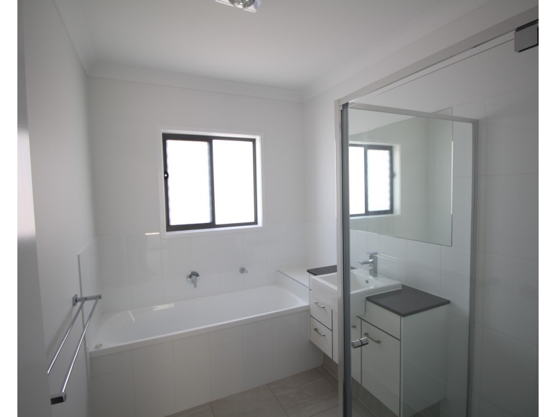 16 Poppy Street, Upper Coomera QLD 4209