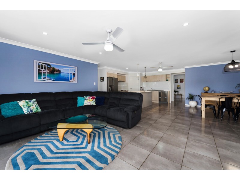 3 Middleham Fairway, Maudsland QLD 4210