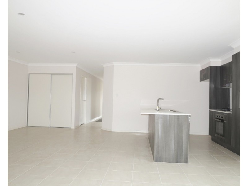 9 Willow Circuit, Yarrabilba QLD 4207