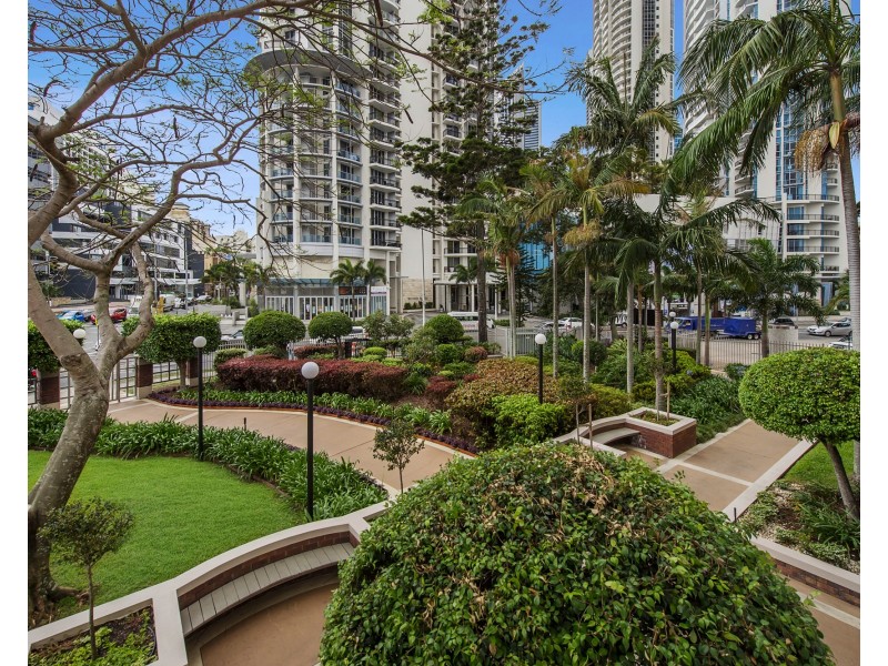3/40 Ferny Ave, Surfers Paradise QLD 4217