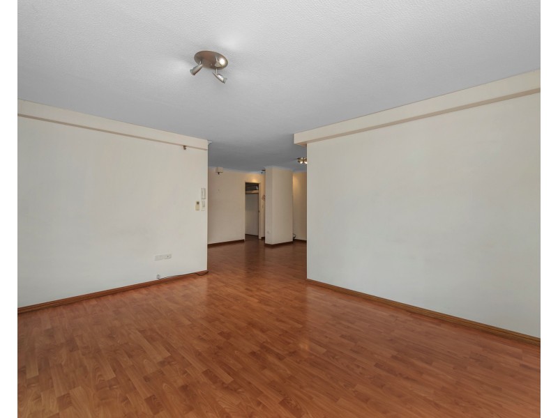 3/40 Ferny Ave, Surfers Paradise QLD 4217