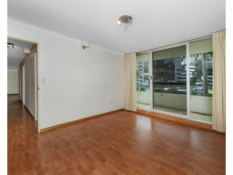 3/40 Ferny Ave, Surfers Paradise QLD 4217