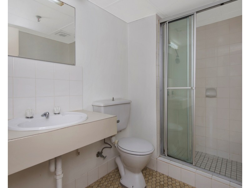 3/40 Ferny Ave, Surfers Paradise QLD 4217