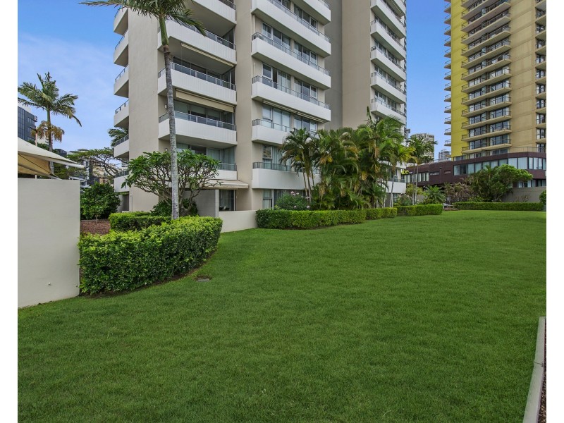 3/40 Ferny Ave, Surfers Paradise QLD 4217
