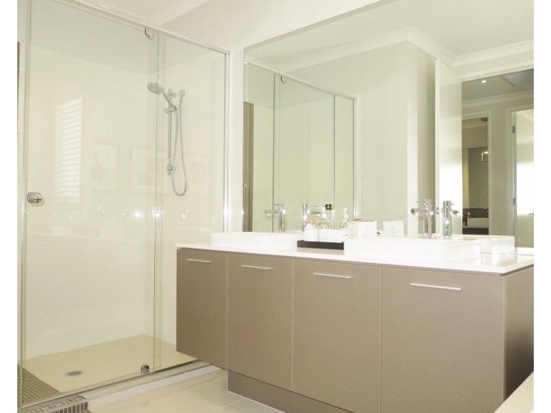 Ormeau Hills QLD 4208