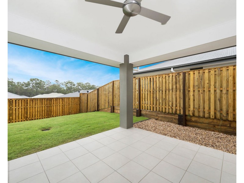 30 Looby Crescent, Pimpama QLD 4209