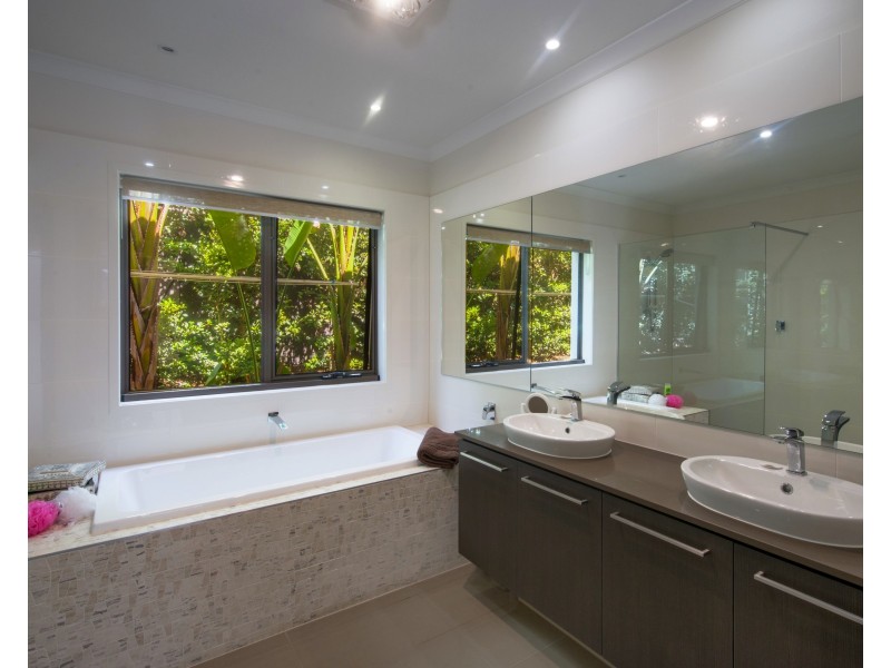 4 Conestoga Way, Upper Coomera QLD 4209