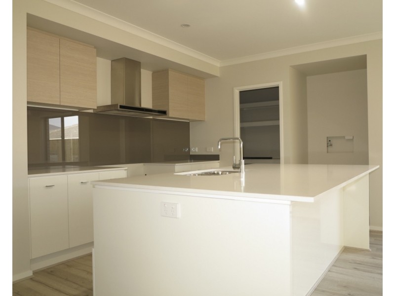 41 Greenstone Street, Yarrabilba QLD 4207