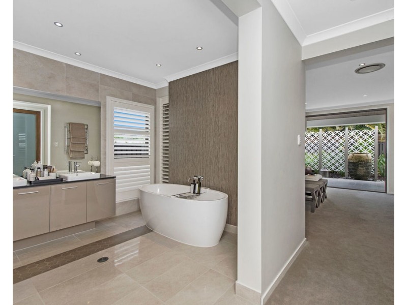 6 Elvire St, Ormeau Hills QLD 4208