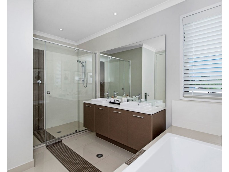 6 Elvire St, Ormeau Hills QLD 4208