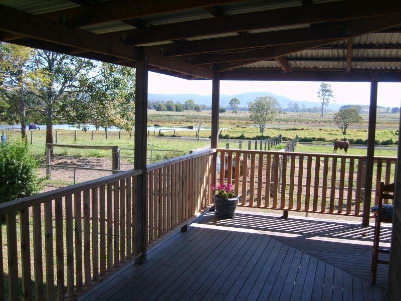 160 Cove Road, Stanmore QLD 4514