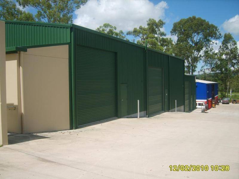 26 CHAMBERS Road, Woodford QLD 4514