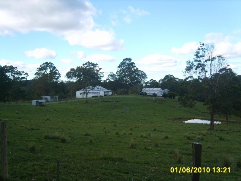 196 ROBINSON Road, Mount Mee QLD 4521